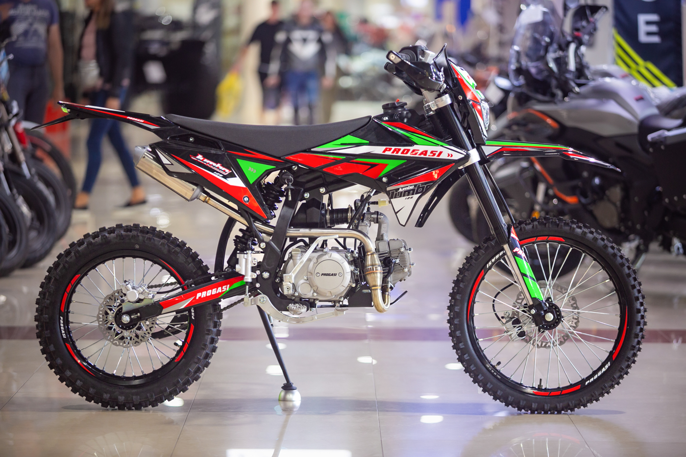 Progasi Jumbo 125: Мотоцикл для высоких райдеров с упором на надежность Progasi Jumbo 125: Мотоцикл для высоких райдеров с упором на надежность