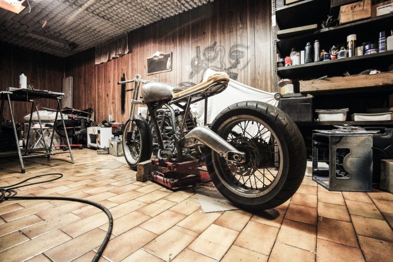 building-vehicle-motorbike-motorcycle-768x512.jpg building-vehicle-motorbike-motorcycle-768x512.jpg